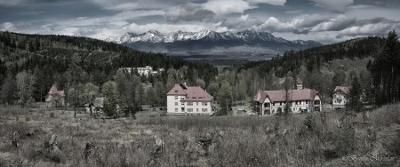 Panoráma.Kvetnica na jar.